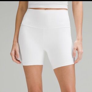 Align 6” shorts in white